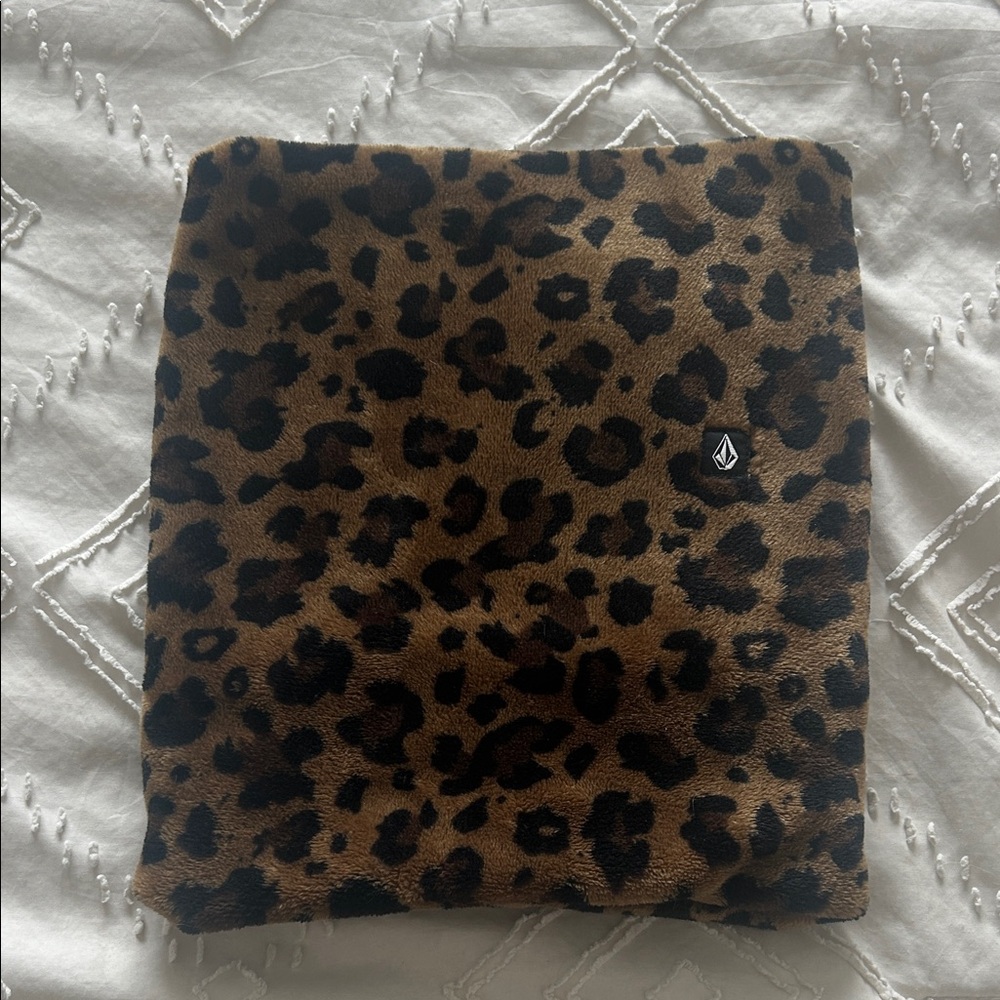 Volcom Leopard Print Fleece Neck Warmer